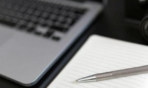 人民日报钟声：美国是多边贸易体制的最大破坏者