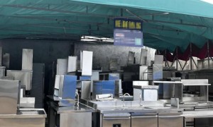 火爆的二手回收生意都“焉儿了”，2025年餐饮有多难？